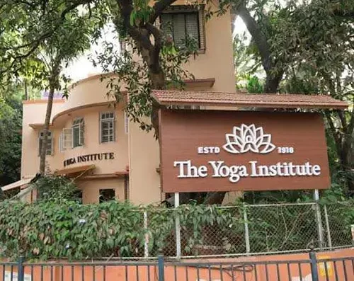 The Yoga Institute – Santacruz East